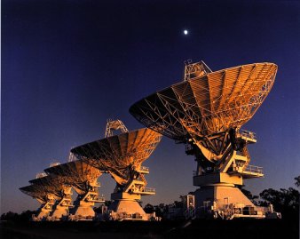 CSIRO's Compact Array in Australia under the night lights of the Milky Way.Download image CSIRO’s Compact Array telescope picked the FRB’s afterglow.